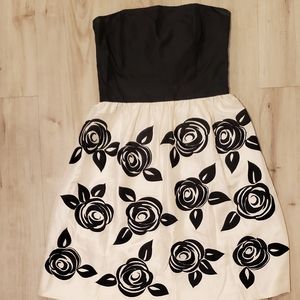 White House Black Market Floral Dress